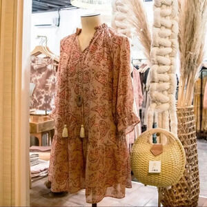 Lush Patricia Dress In Paisley 3/4 Sleeve Tiered Casual Summer Blush NWT Size 2